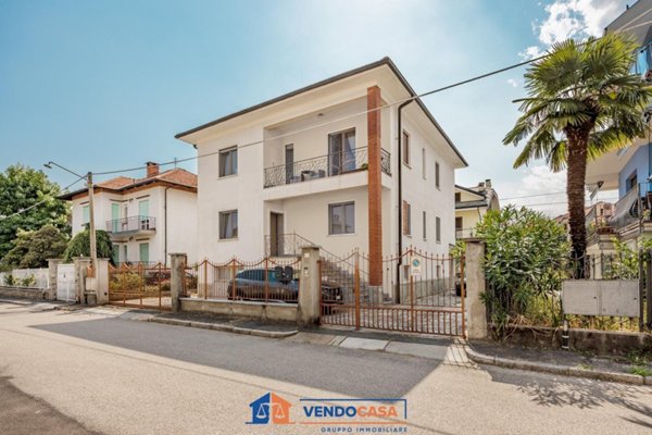 casa indipendente in vendita a Pinerolo