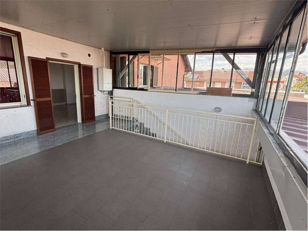 appartamento in vendita a Pinerolo in zona Baudenasca