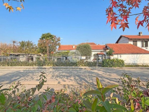 casa indipendente in vendita a Pinerolo in zona Riva