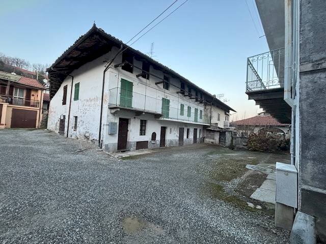 casa indipendente in vendita a Pinerolo
