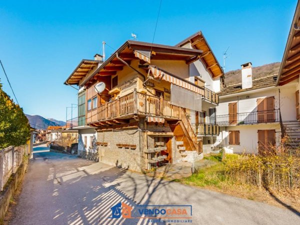 casa indipendente in vendita a Pinerolo