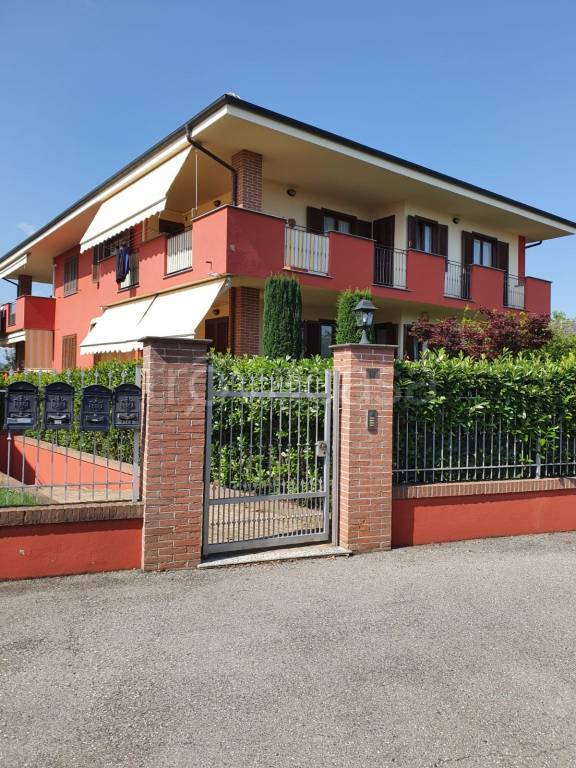 appartamento in vendita a Pinerolo in zona Riva