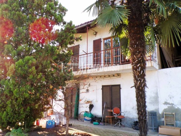 casa indipendente in vendita a Pinerolo in zona Riva