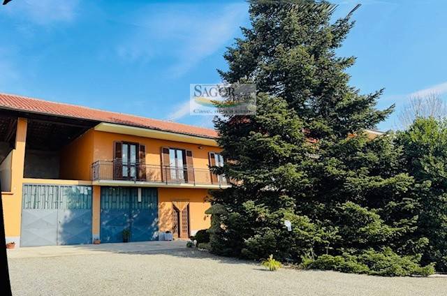 casa indipendente in vendita a Pinerolo in zona Baudenasca