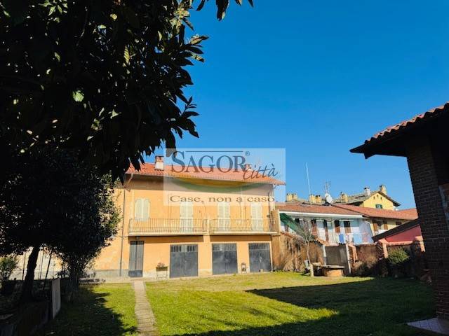 casa indipendente in vendita a Pinerolo in zona Riva