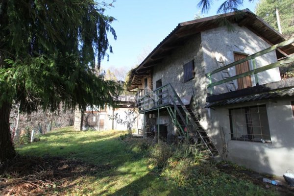 casa indipendente in vendita a Pinerolo