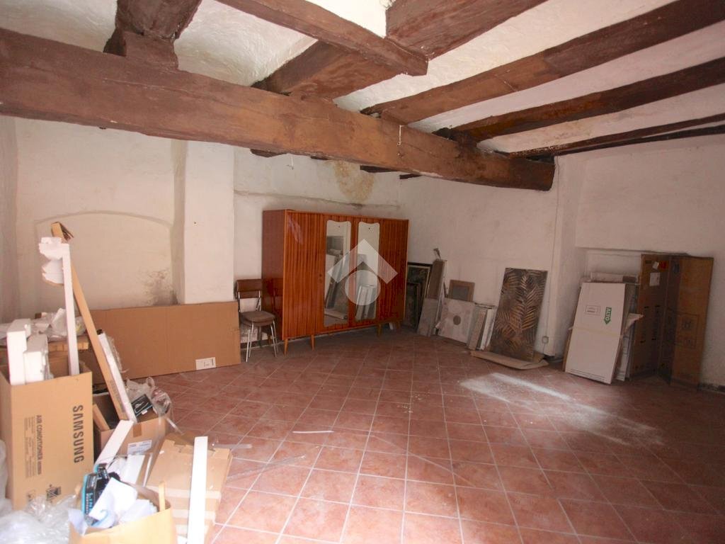 locale di sgombero in vendita a Pinerolo