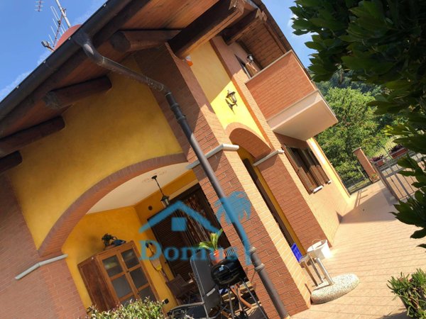 casa indipendente in vendita a Pinerolo in zona Abbadia Alpina