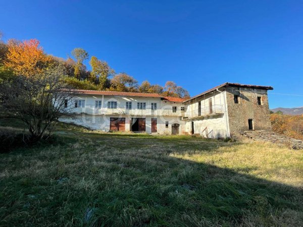 casa indipendente in vendita a Pinerolo