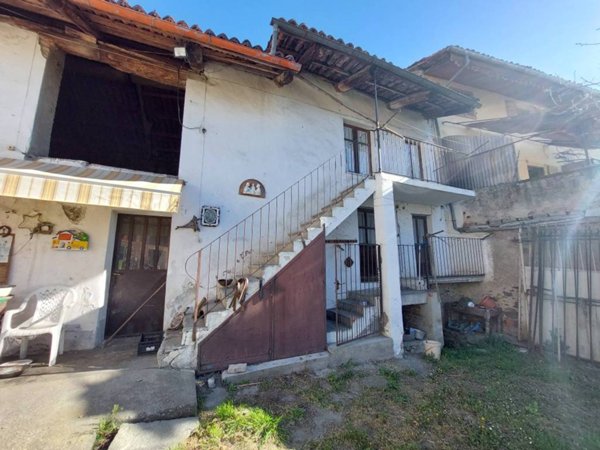 casa indipendente in vendita a Pinerolo