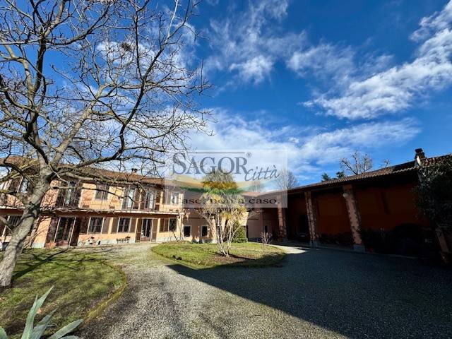 casale in vendita a Pinerolo