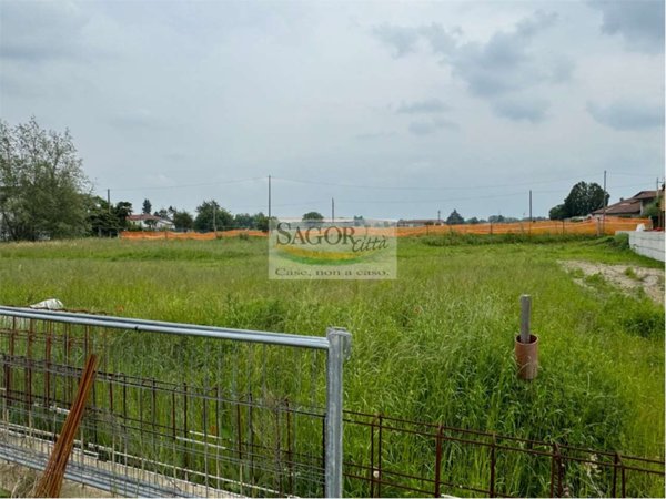 casa indipendente in vendita a Pinerolo in zona Baudenasca