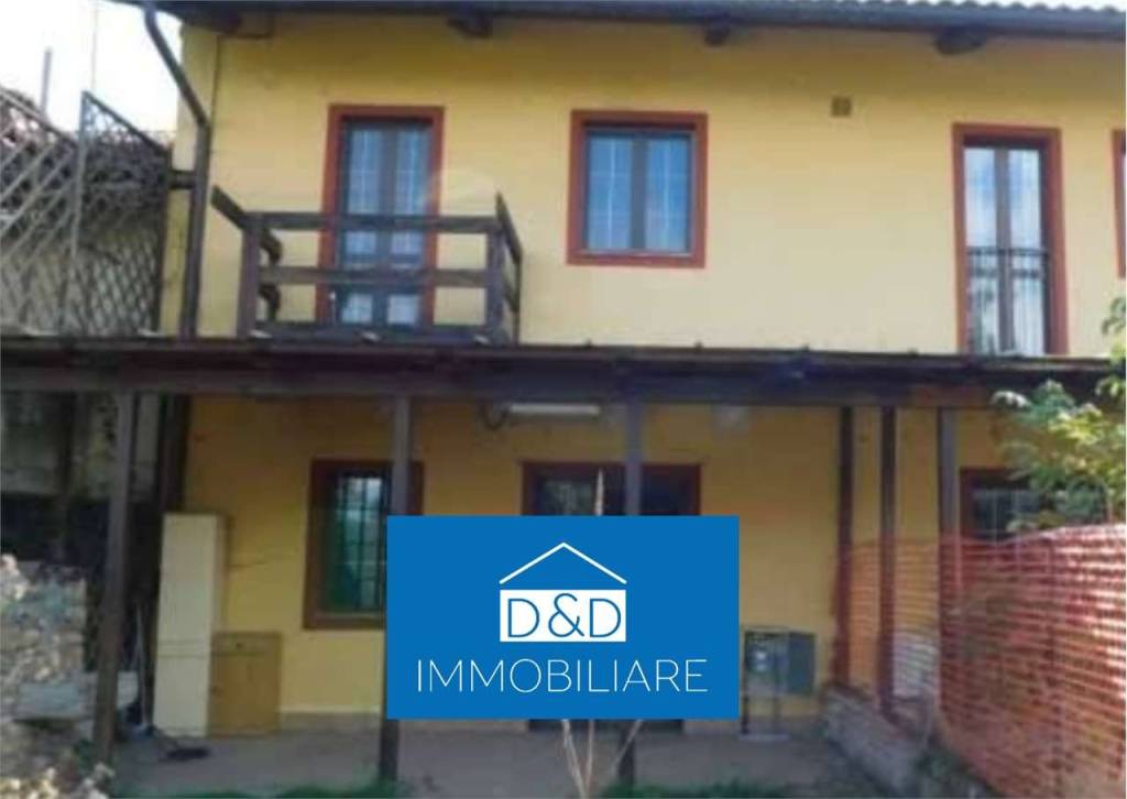 casa indipendente in vendita a Pinerolo in zona Riva