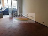 locale commerciale in vendita a Pinerolo