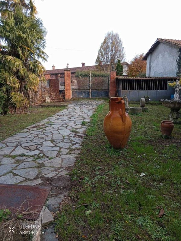 casa indipendente in vendita a Pinerolo