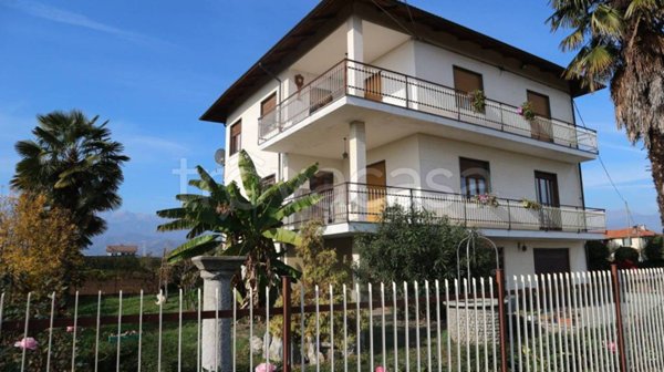 casa indipendente in vendita a Pinerolo in zona Baudenasca