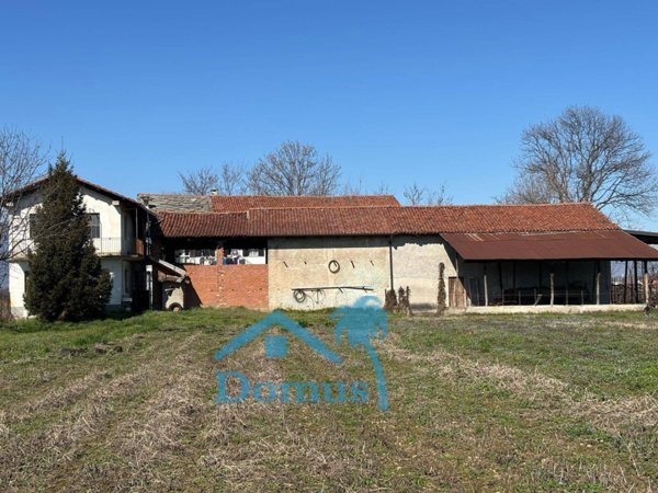 casa indipendente in vendita a Pinerolo in zona Baudenasca