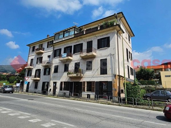 appartamento in vendita a Pinerolo in zona Abbadia Alpina