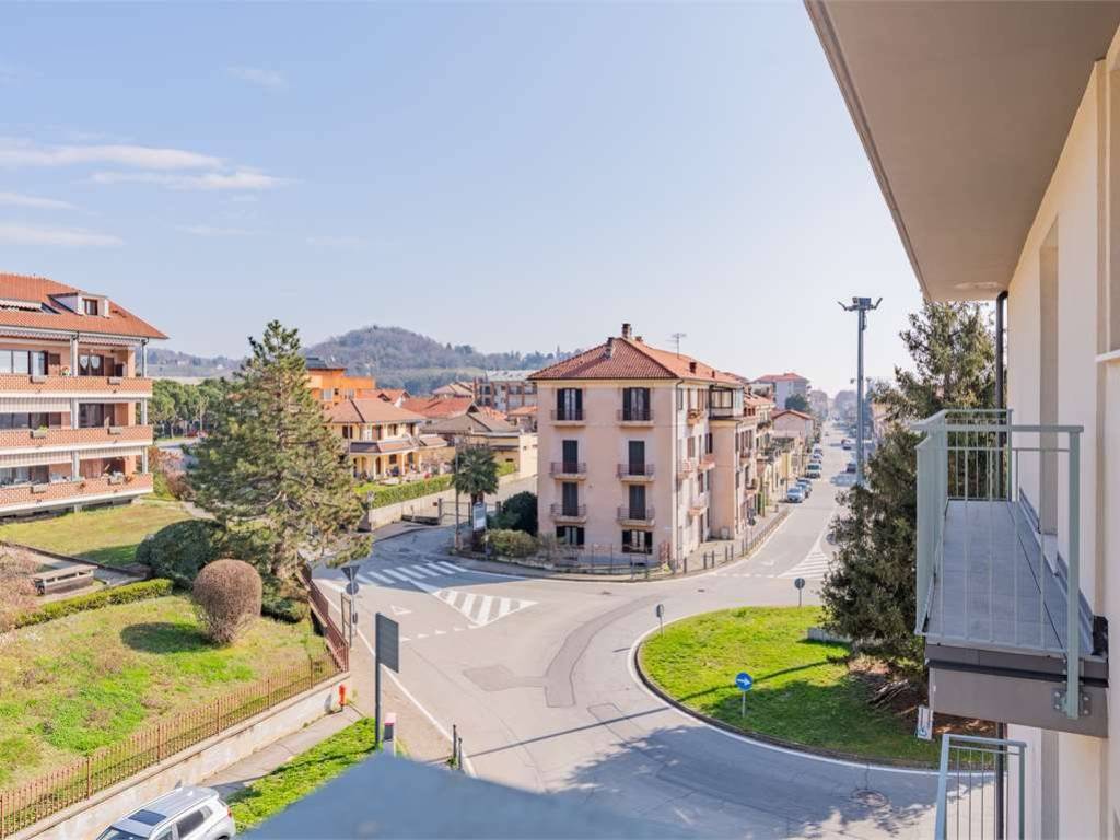 appartamento in vendita a Pinerolo in zona Abbadia Alpina