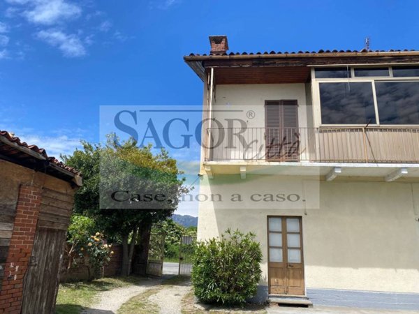 casa indipendente in vendita a Pinerolo in zona Riva