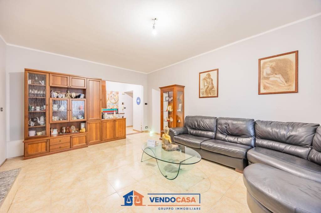 appartamento in vendita a Pinerolo in zona Baudenasca