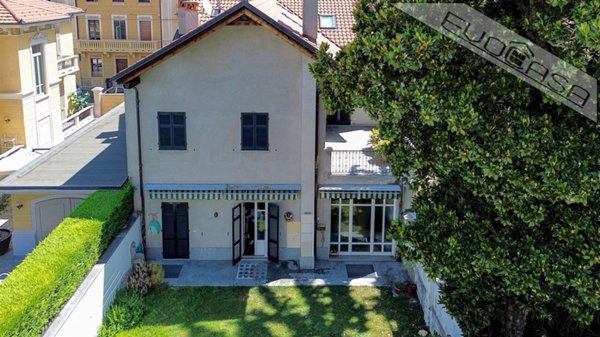 casa indipendente in vendita a Pinerolo