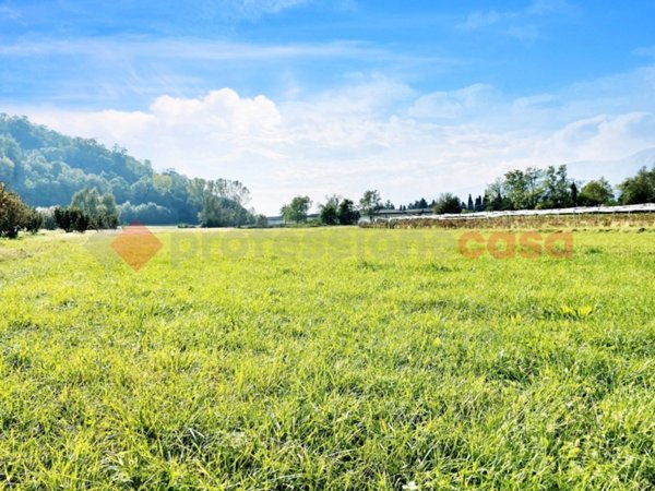 terreno edificabile in vendita a Pinerolo