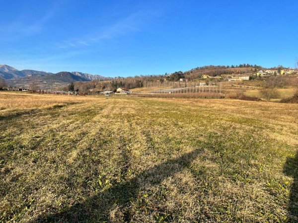 terreno agricolo in vendita a Pinerolo