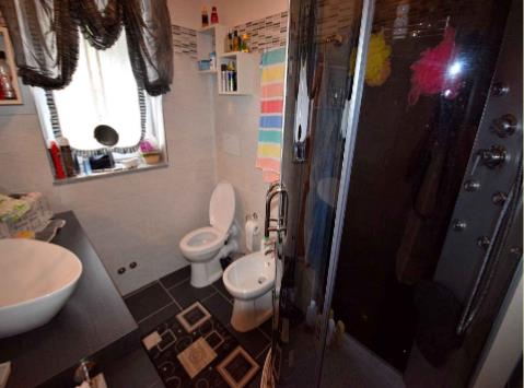 casa indipendente in vendita a Pinerolo