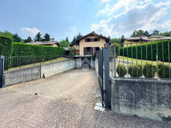 casa indipendente in vendita a Pinerolo