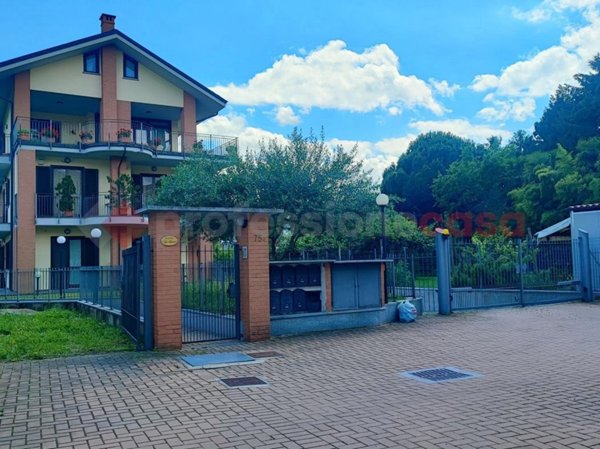 appartamento in vendita a Pinerolo in zona Abbadia Alpina
