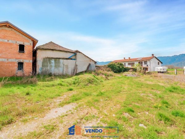 terreno edificabile in vendita a Pinerolo in zona Riva