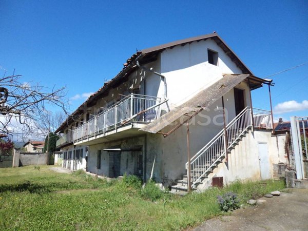 appartamento in vendita a Pinerolo in zona Baudenasca