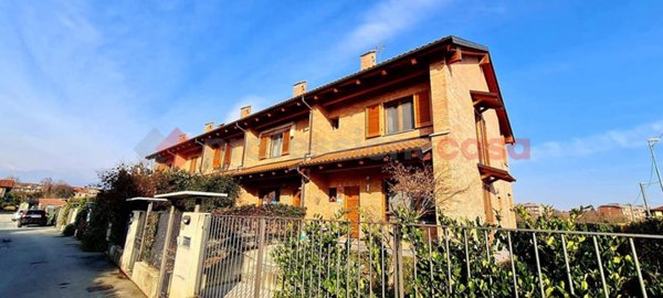casa indipendente in vendita a Pinerolo in zona Baudenasca