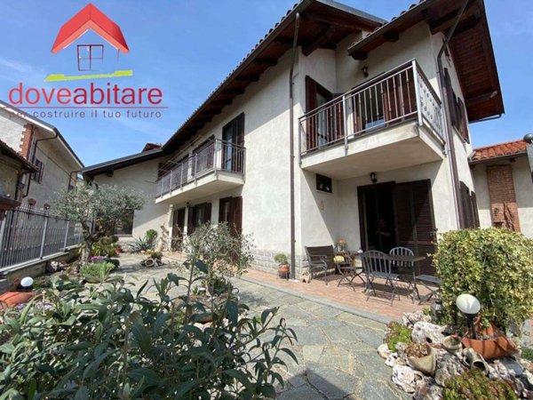 casa indipendente in vendita a Pinerolo in zona Ainana
