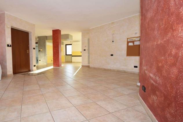 appartamento in vendita a Pinerolo in zona Baudenasca