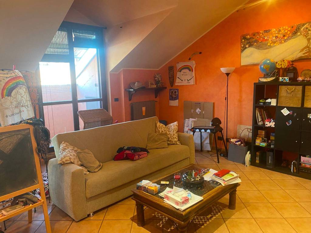 appartamento in vendita a Pinerolo in zona Baudenasca
