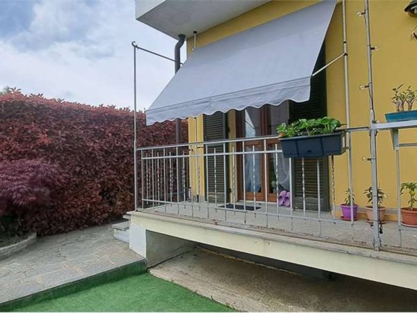 appartamento in vendita a Pinerolo in zona Baudenasca