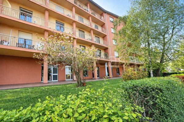 negozio in vendita a Pinerolo