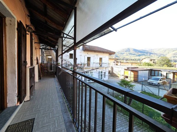 casa indipendente in vendita a Pinerolo in zona Abbadia Alpina