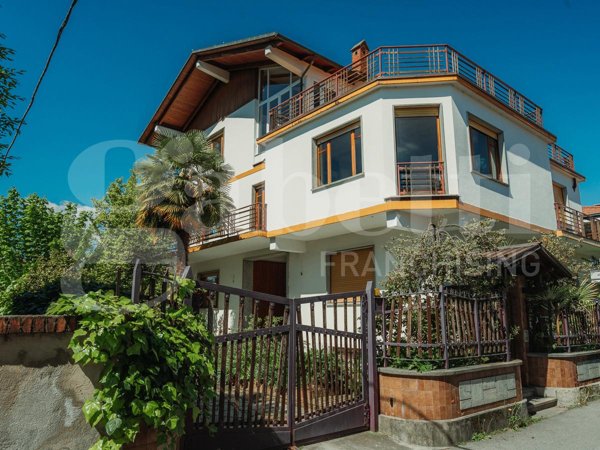 casa indipendente in vendita a Pinerolo