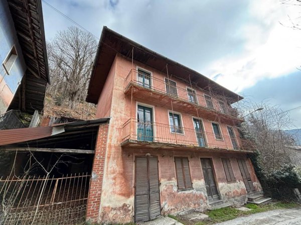 casa indipendente in vendita a Pinerolo