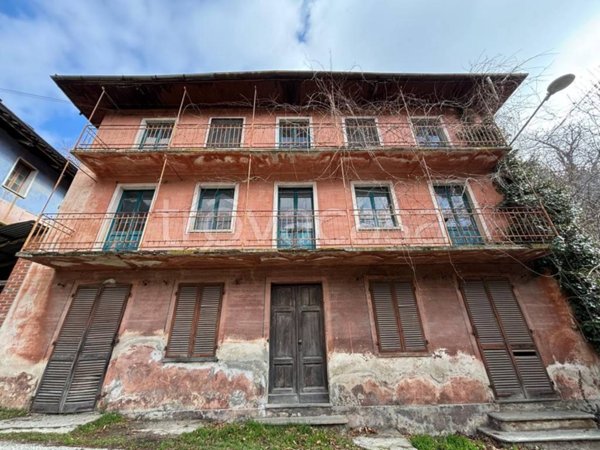 casa indipendente in vendita a Pinerolo in zona Talucco