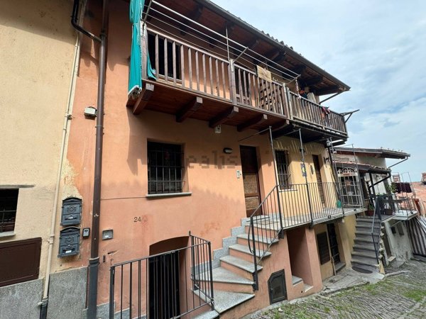 appartamento in vendita a Pinerolo in zona Avaro/Tron
