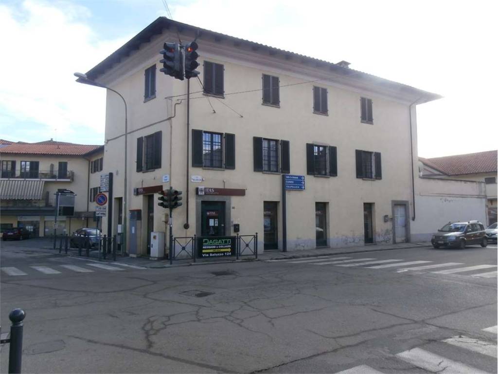 appartamento in vendita a Pinerolo in zona Baudenasca