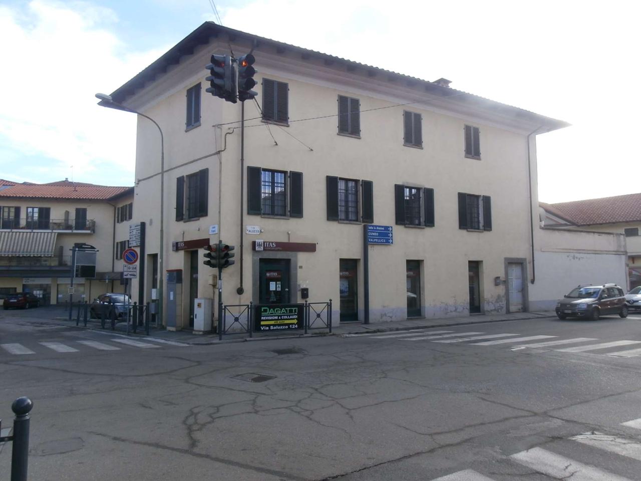 appartamento in vendita a Pinerolo in zona Baudenasca