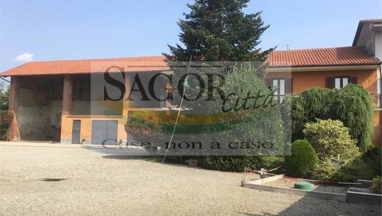 casa indipendente in vendita a Pinerolo