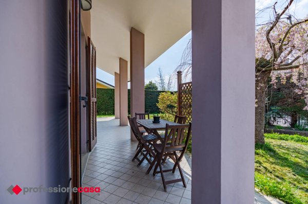 casa indipendente in vendita a Pinerolo in zona Riva
