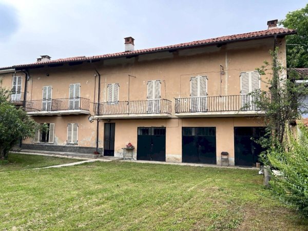 casa indipendente in vendita a Pinerolo in zona Riva