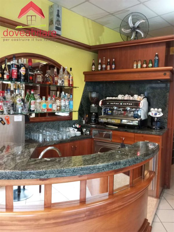 negozio in vendita a Pinerolo